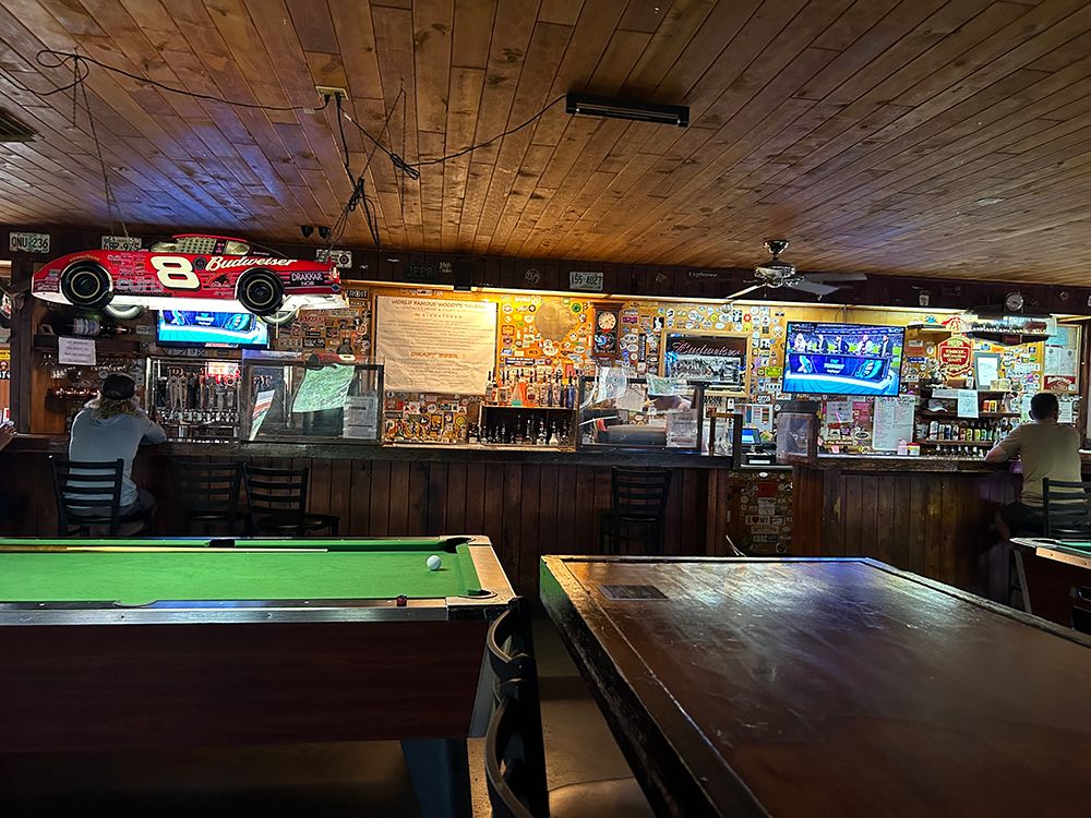 Bar