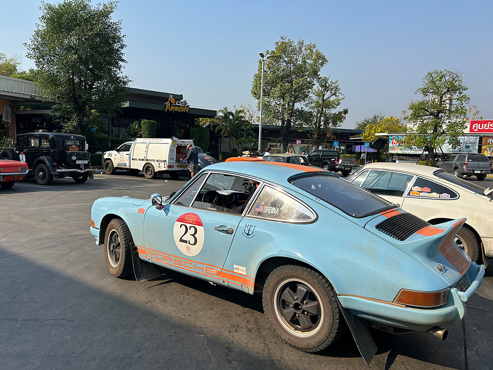 Amazon Cafe Pit Stop
