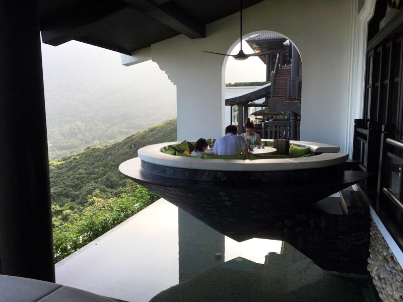 cliffside dining