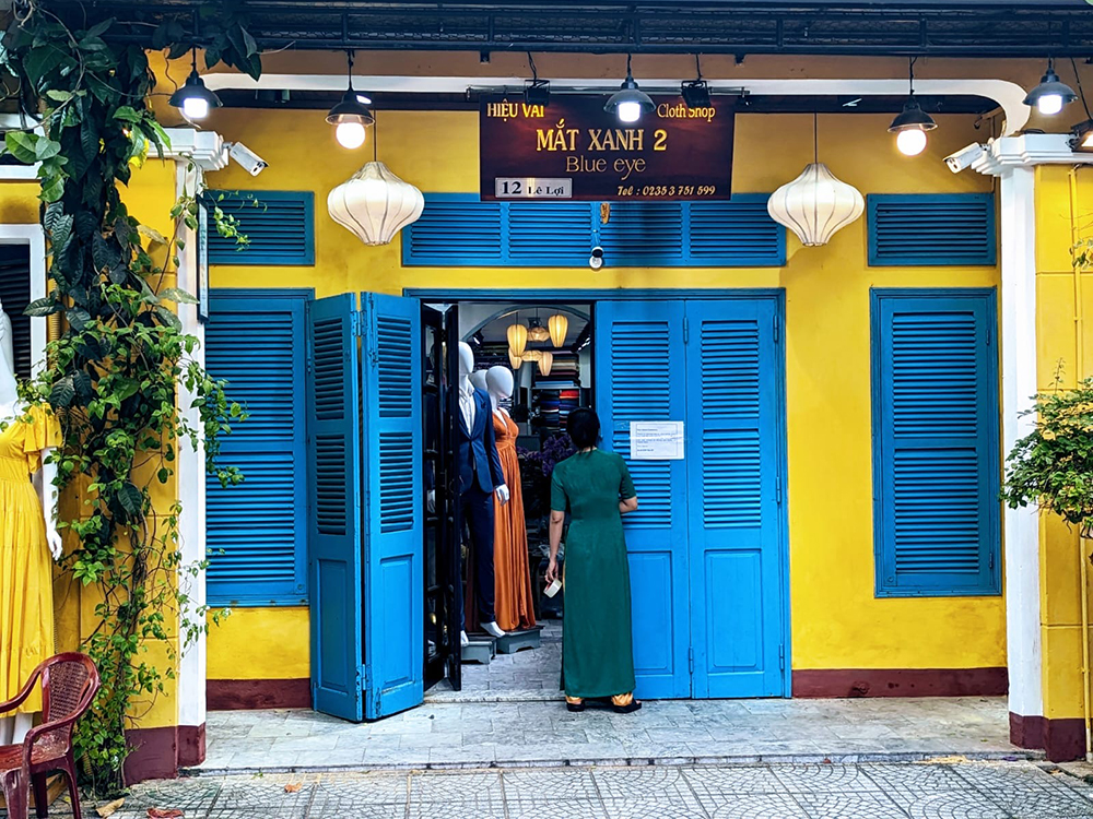 Dress Shop