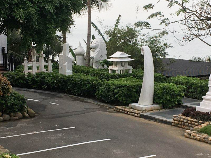 garden sculptures