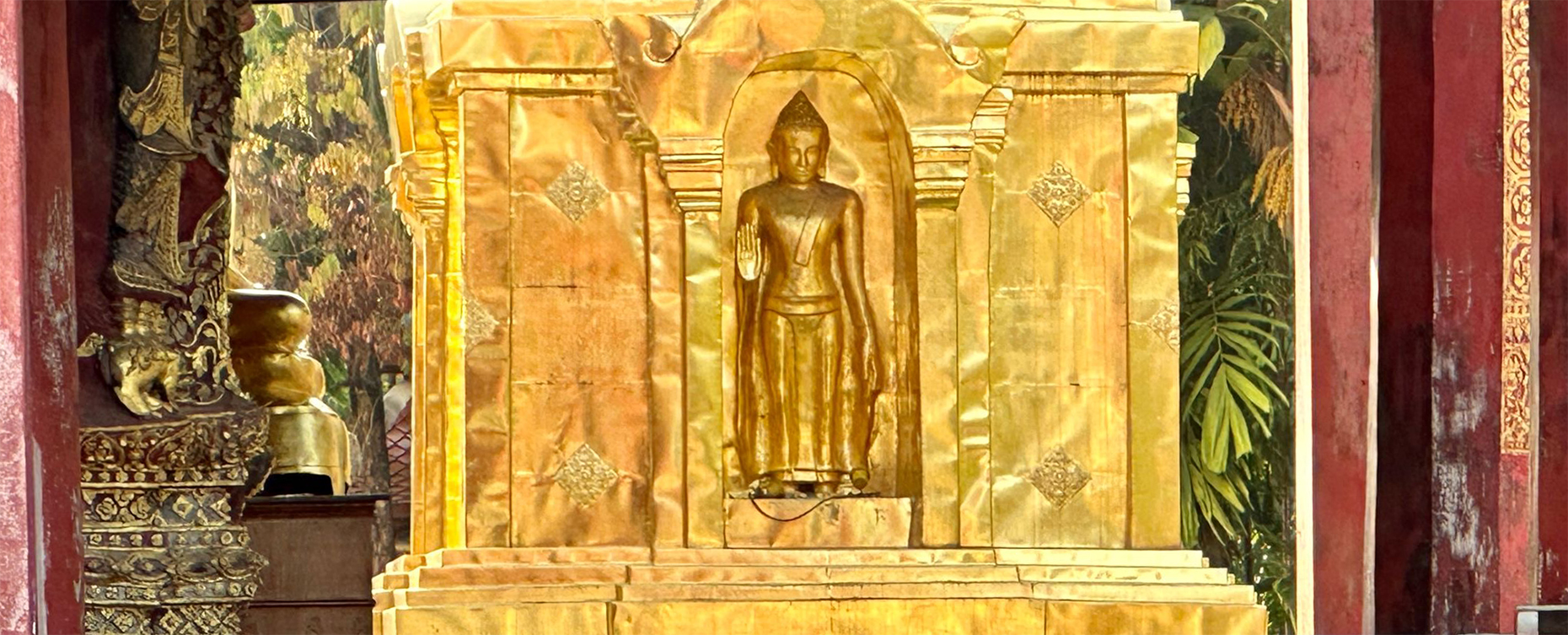 a golden arc