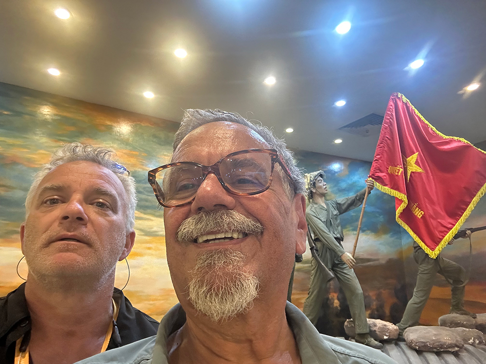 museum selfie