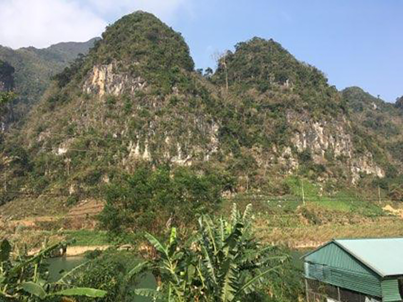 twin mountains