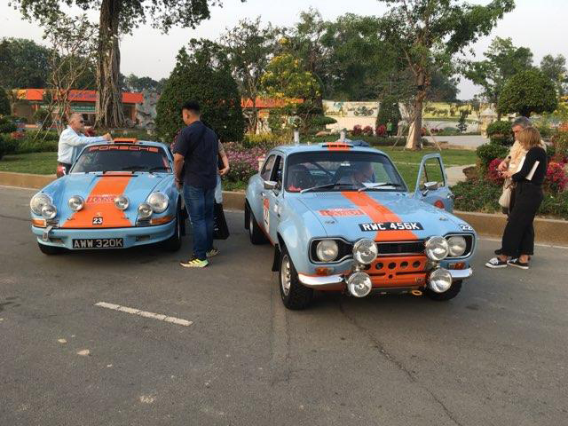 showing the cars to vissitors