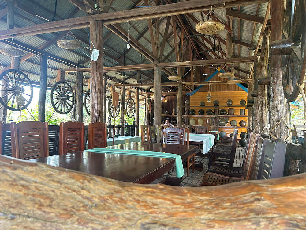 Wagon Wheel Decor
