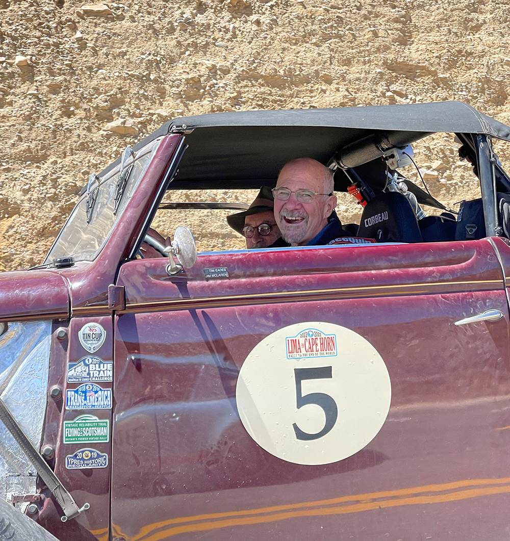 Tim and Jim in the Ford