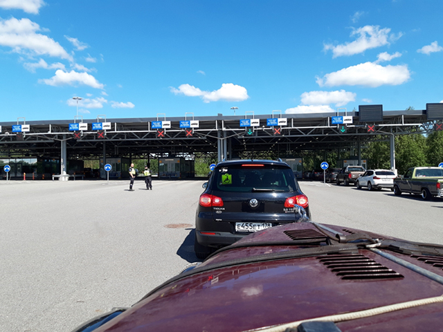 Approaching the Finland Border