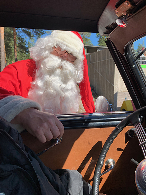 Santa Admdiring the Ford