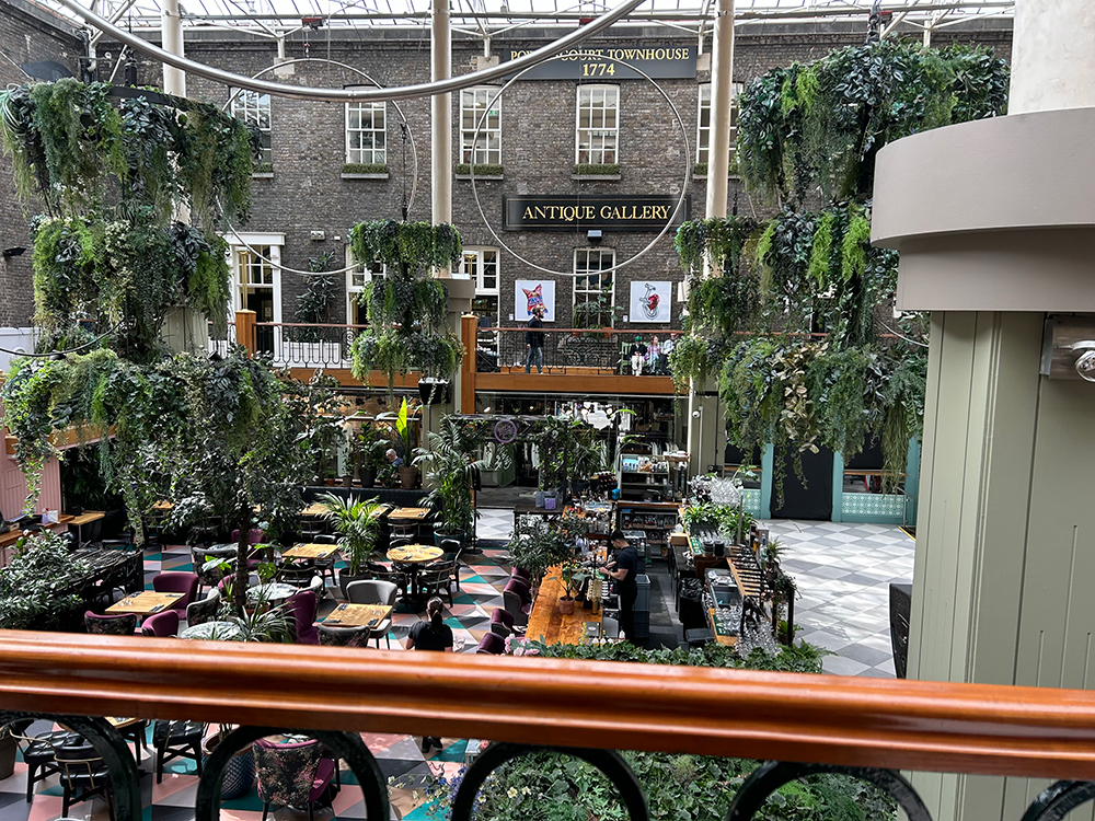 antique gallery