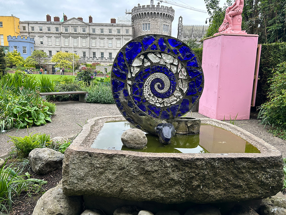 circle sculpture